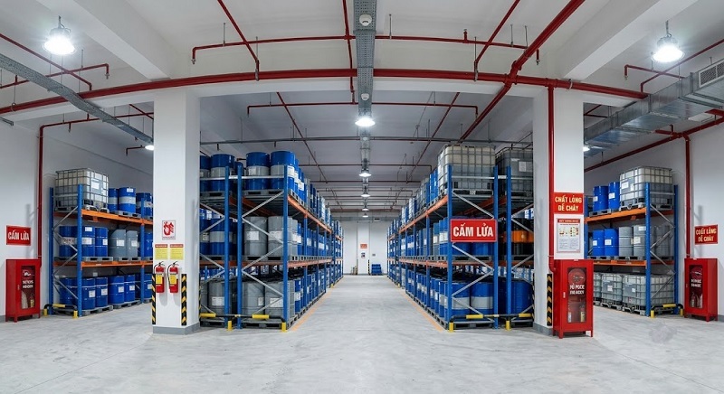 Kho chứa dung môi pha mực in lụa trên vải tại Tekchem