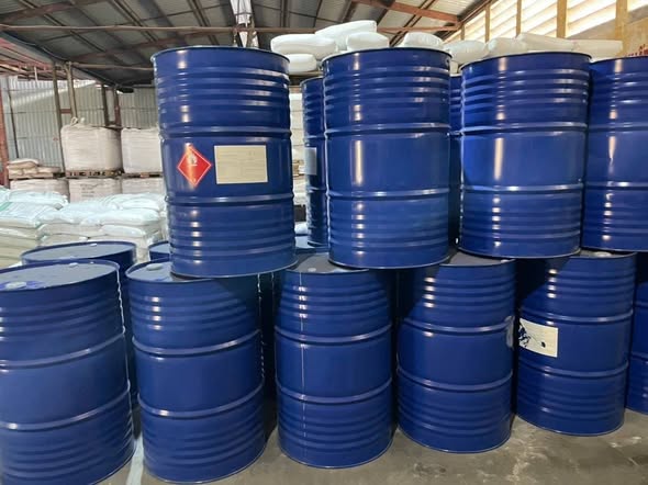 Dung Môi Cyclohexanone (Dầu Ông Già) Tẩy Keo Gì?