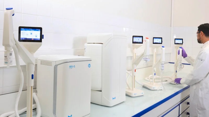 Máy Lọc Nước Phòng Thí Nghiệm Milli-Q® IQ 7010