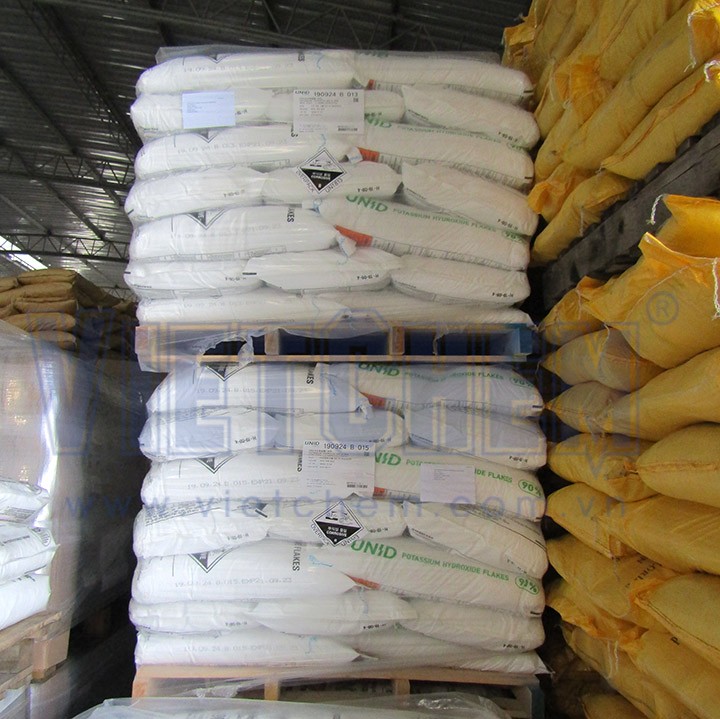 Potassium hydroxide (Kali hydroxit) KOH 90%