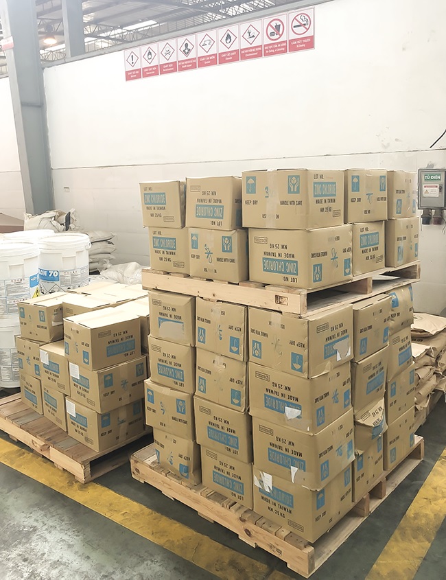 Zinc chloride ZnCl2 98% Đài Loan 25kg 1 thùng
