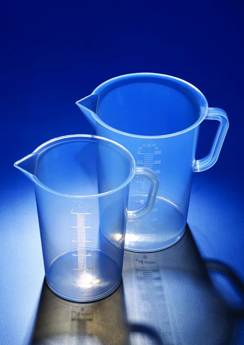 Ca nhựa có chia vạch PP 100ml, vạch trắng, Azlo JPM0100P