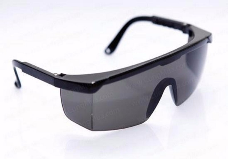 Kính đen Đài Loan