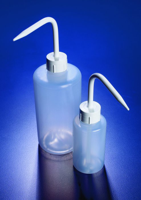 Bình tia nhựa miệng rộng, vai nghiêng, LDPE 500ml, nắp trắng Azlon WGF336P